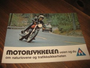 MOTORSYKKELEN. Utgii av Trygg Trafikk, 70 tallet.