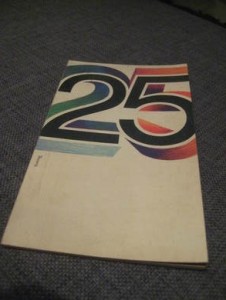 BOKKLUBBEN: 25 UTVALGTE DIKT FRA Lyrikkvennenes 25  Diktsamlinger. 1968.