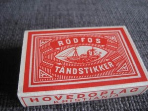 Strøken eske fra RODFOS TÆNDSTIKKER, Sverige, 70 tallet