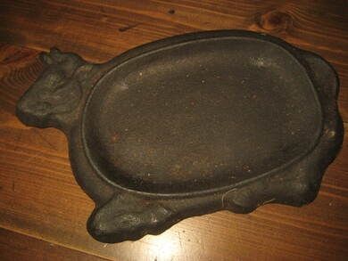 Gammel veksleskål i støpegods ca 30 cm lang pen på disken i din gamle landhandel fra tidleg 1900