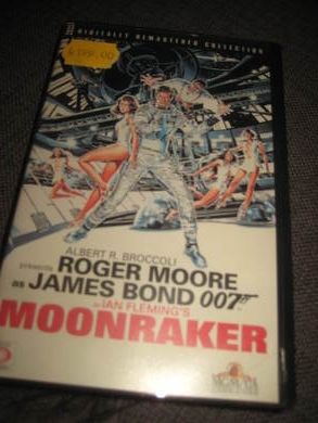 JAMES BOND 007: MOONRAKER 1979 15 år 126 min