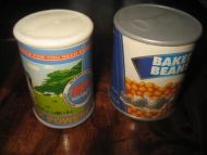 Lott med 2 stk miniatyrbokser ca 5 cm høge