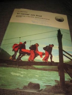 Hoel: Vi verner om livet. 1974