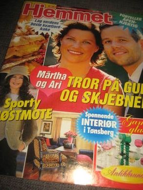 2002 nr 042 HJEMMET MARTHA OG ARI