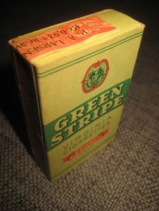 GREEN STRIPE VIRGINIA CIGARETTES, fra Larsen Tobaksfabrik, 40 tallet