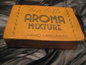 AROMA MIXTURE, fra Conrad Langaard Tobaksfabrik, 50 tallet.