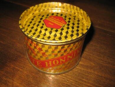 Meget pen blikkboks fra Honningsentralen EKTE HONNING 60-70 tallet