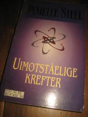 STEEL DANIELLE: UIMOTSTÅLIGE KREFTER 2001
