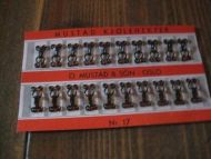 Str&oslash;kent brett med MUSTAD KJOLEHEKTER NR 17 60 tallet