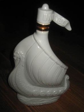 LARSEN COGNAC VIKINGSKIPET tom flaske lys bl&aring; i megety god stand