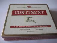 CONTINENT sigareske med innhold, 2 stk, er borte, resten inntakt. Fra Hirchsprung & Sønner. Importert av Conrad Langaard, 70 - 80 tallet??