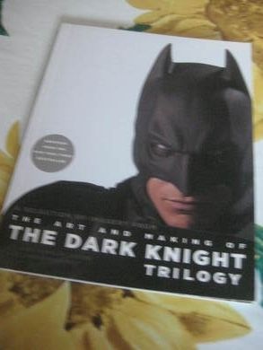 THE ART AND MAKING OF THE DARK KNIGHT TRILOGY. 2012.