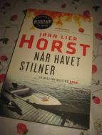 HORST, JØRN LIER: NÅR HAVET STILNER. 2015