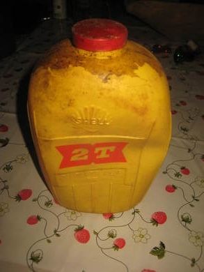 Eldre SHELL boks uten innhold liten sprekk se bildet 50-60 tallet