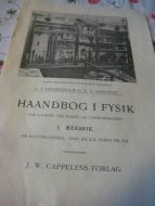Pen prsentasjons brosjyre for HAANDBOG I FYSIKK Tidleg 1900