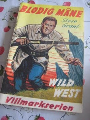 BLODIG MÅNE. Bok nr 31.