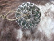 Meget pen STOR kavlkule med pen seis Brukt ved garnfiske i gamle dager dette er kule K1