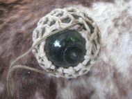 Meget pen STOR kavlkule med pen seis Brukt ved garnfiske i gamle dager dette er kule K3