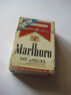 Eldre, brukt sigarett tenner. Noe for din samling? Marlboro
