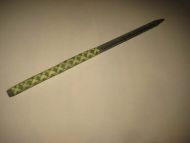 Ubrukt og strøken griffel brukt i skulestova på 1800 tallet og litt inn på 1900 Denne har grønt papir En godbit for den rette samler