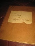 Gammel notatbok full med innlima sanger med noter en godbit for den rette Dette er notatbok nr 1