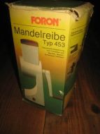 Eske med innhold, mandelreibe, Typ 453, 80 tallet.