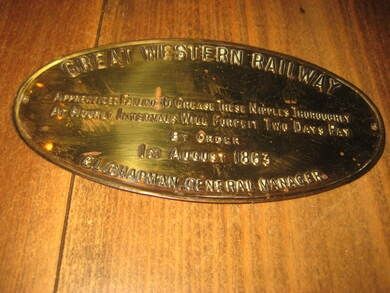 GREAT WESTERN RAILWAY, ovalt messingskilt, ca 14 cm i diameter.