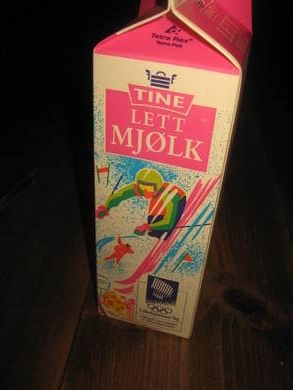 Pen melkekartong uten innhold med reklame for OL i Lillehammer 1994-