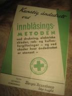 Brosjyre fra Norges Brannkasse: Kunstig åndedrett ved innblåsings metoden. 60 tallet