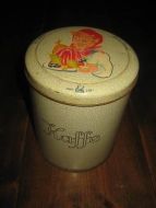 Pen boks fra Lorentz Erbe Trondheim ca 15 cm høg 11 cm i diameter Kaffe 60 tallet