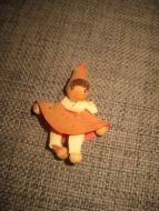 Liten gammel nissekone ca 6 cm lang Gammel!!