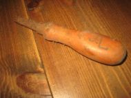 Gammelt skrujern fra nedlagd skomakeri i Utvik 30-40 tallet