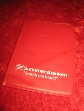 Plastomslag til timeplan innlagt fra Sunnmørsbanken 80 tallet