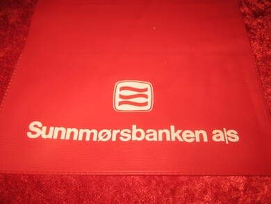 Ubrukt plastomslag til notatbok fra Sunnmørsbanken på 80 tallet