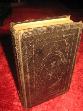 Vor Herres og Gfrelsers Jesu Christi Nye Thestamente tilligemed Psalmenes bog. 1883.
