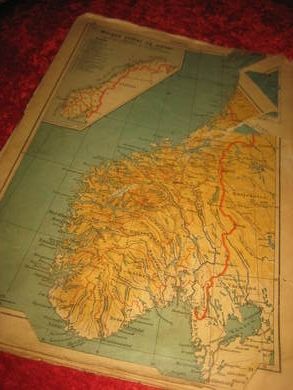 Skoleatlas uten omslag tidleg 1900 noe slitt