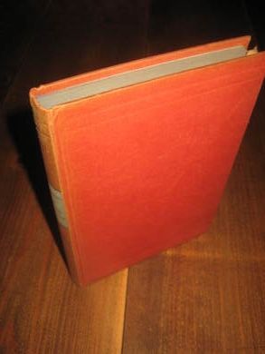 HAMBRO: DE FØRSTE MÅNEDER. 1. utgave, 1945-