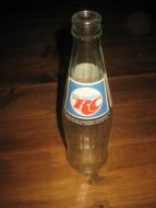 Flaske uten innhold, ROYAL CROWN COLA, noen år tilbake i tid.