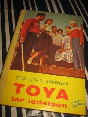 HJORT-SØRENSEN: TOYA TAR LEDELSEN 1959