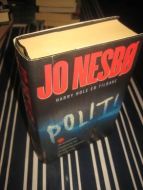 NESBØ, JO: POLITI. 2013.