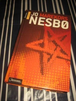 NESBØ, JO: MAREKORS. 2004