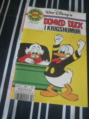 DONALD DUCK I KRIGSHUM&Oslash;R BOK NR 105 1 UTGAVE