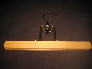 Pen eldre kleshenger for oppheng av dressbukser 60-70 tallet Ca 25 cm lang