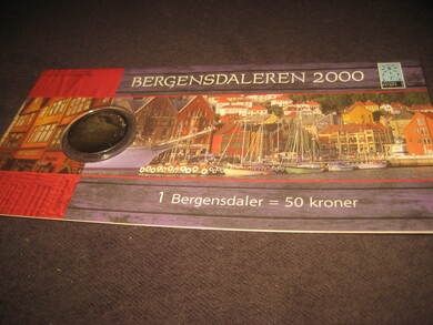 Strøken uåpna mappe med BERGENSDALEREN 2000