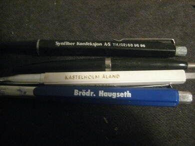 Lot med penner Brødrene Haugseth Sykkylven Kastelholm Åland Synfiber Konfeksjon 80 tallet Dette er pakke nr P1