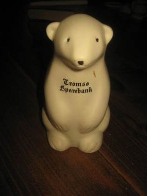 Sparebørse fra Tromsø Sparebank 80 tallet Ca 14 cm høg