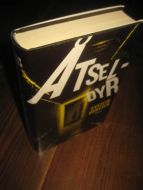 HANSSEN, EYSTEIN: ÅTSEL DYR. 2013
