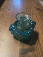 Tung glassvase ca 9 cm høg 0 7 kg Spesiell