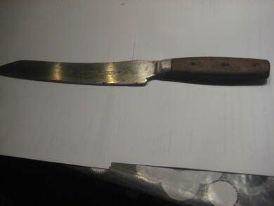 Gammel brødkniv fra Norsk Knivfabrik Trondhjem ca 32 cm lang