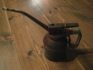 Gammel oljekanne fra 50 tallet